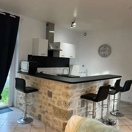 Appartement Grand T2 Sur Cour à Aufferville Extérieur photo
